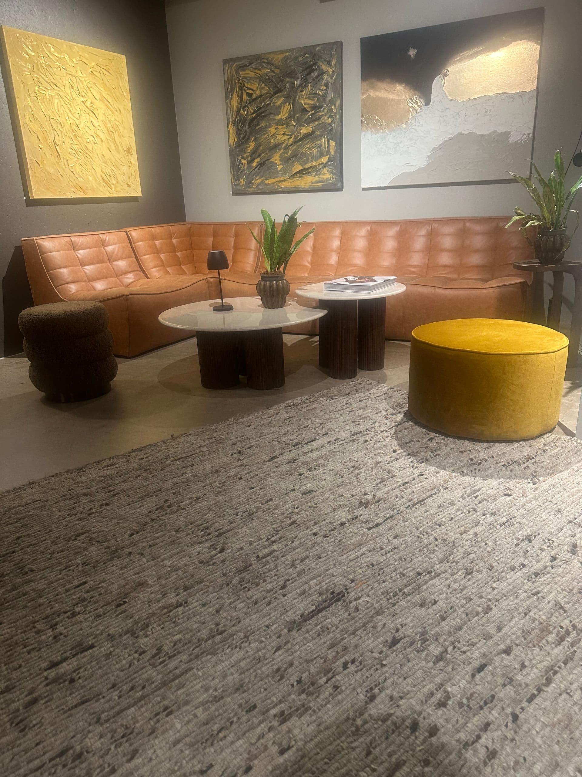 Dixon Lounge
